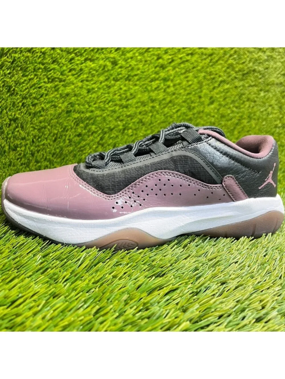 Nike Air Jordan 11 CMFT Low Womens Size 6 Purple Black Basketball Shoes Sneakers